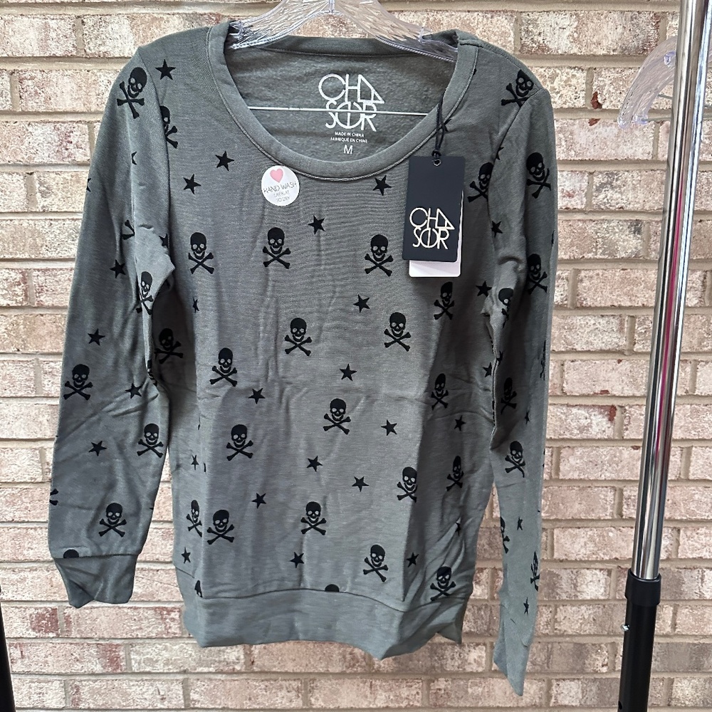 NEW Chaser Skull Print Army Green Long Sleeve Top - Misses XS